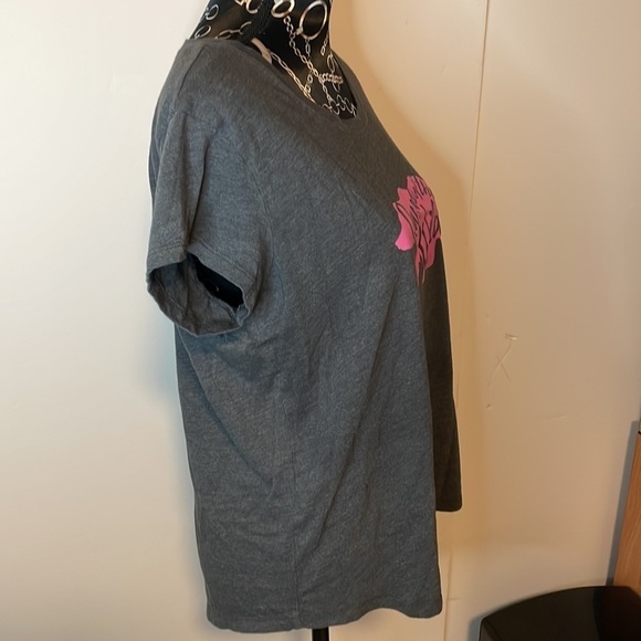 City Struts Queen of the‎ Wild Grey Pink Tee Shirt Size Large - Picture 2 of 4